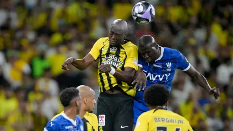 أسطورة الاتحاد: خسارة الهلال أمام الاتحاد كانت متوقعة والرباعية ليست مفاجئة