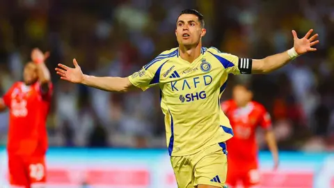 رونالدو يتنازل عن ضربات الجزاء لزملائه في النصر: إحصائيات وتفاصيل