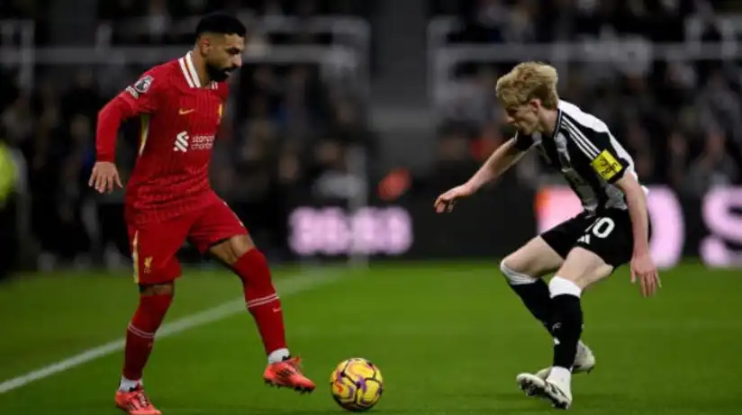 صلاح ضد نيوكاسل: سجل مميز قبل نهائي كأس كاراباو وتشكيل ليفربول المتوقع