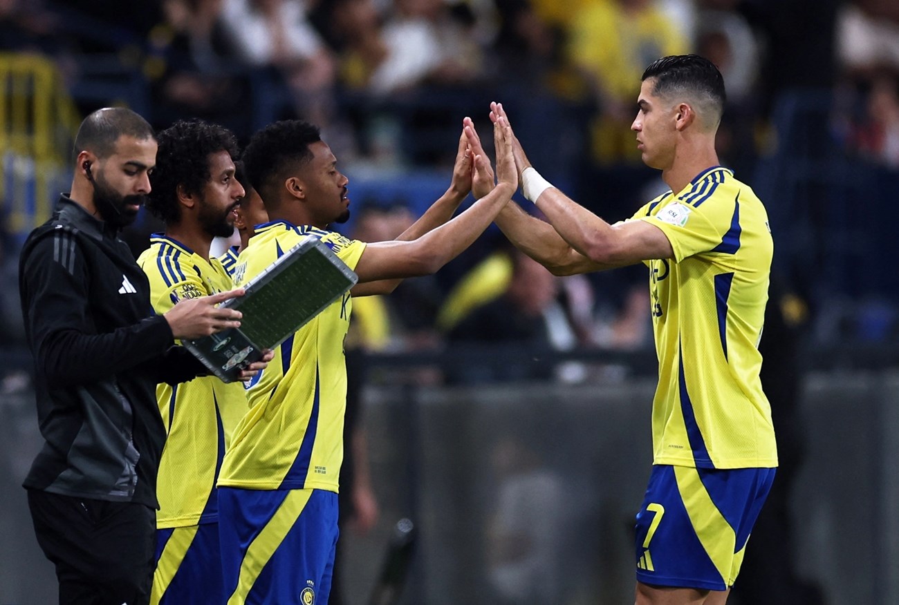 رونالدو يقود النصر إلى المركز الثالث في الدوري السعودي بعد فوز مثير على الخلود