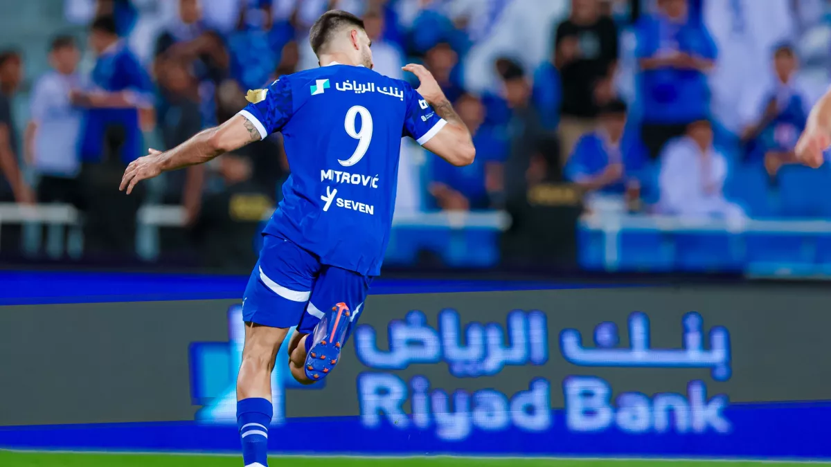 إنزاجي يتخذ قرارًا مصيريًا.. ميتروفيتش يلعب في آسيا فقط مع الهلال