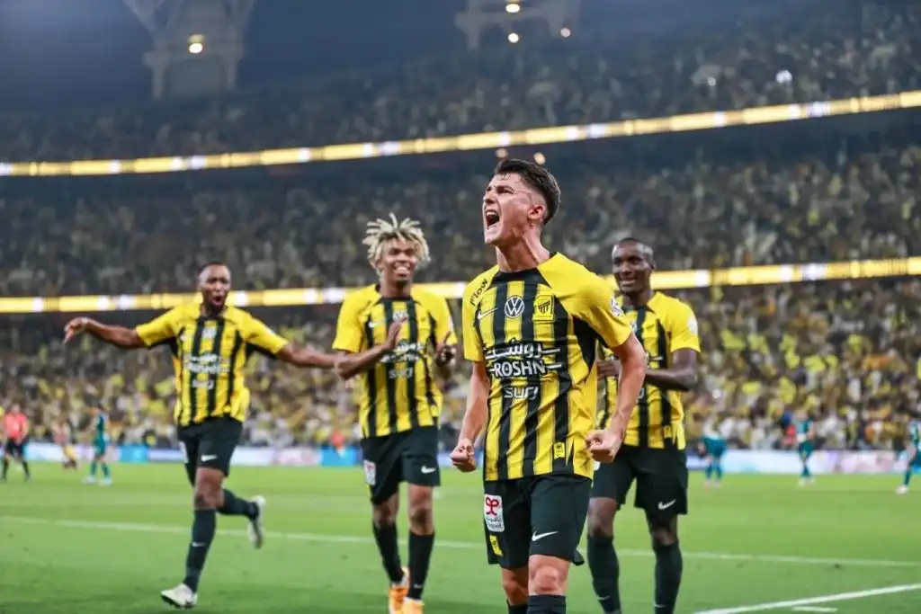 الاتحاد يعزز صدارته ورونالدو يتصدر الهدافين.. أبرز أحداث الجولة 27 من دوري روشن