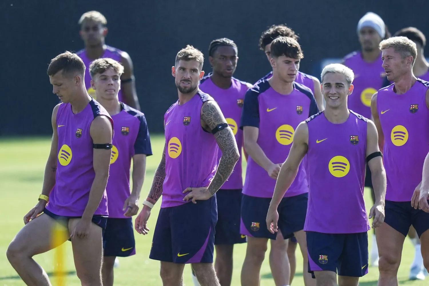 برشلونة يؤكد إقامة مباراة فيسيل كوبي الودية بعد حل الأزمة التعاقدية