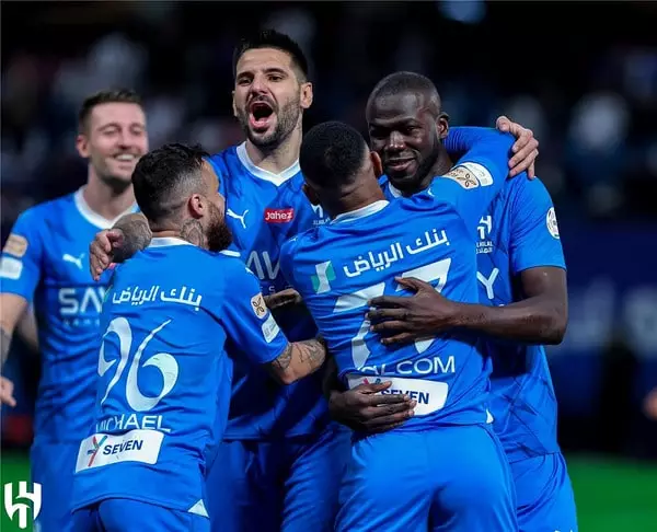 يستعد فريق الهلال السعودي لمواجهة برسبوليس الإيراني مساء اليوم في دوري أبطال آسيا على ملعب المملكة أرينا، مع تشكيلة متوقعة تضم نجومًا مثل بونو ومالكوم والدوسري.