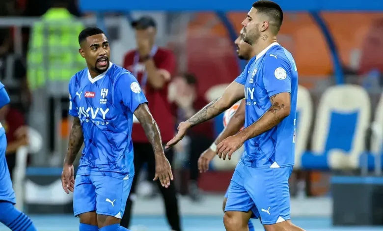 غيابات مؤثرة تواجه الهلال قبل مواجهة القادسية الحاسمة