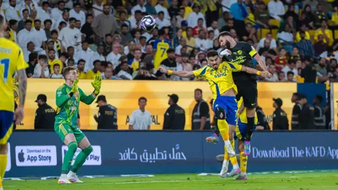 الاتحاد يخطف فوزاً دراماتيكياً من النصر في ديربي الدوري السعودي بنتيجة 3-2