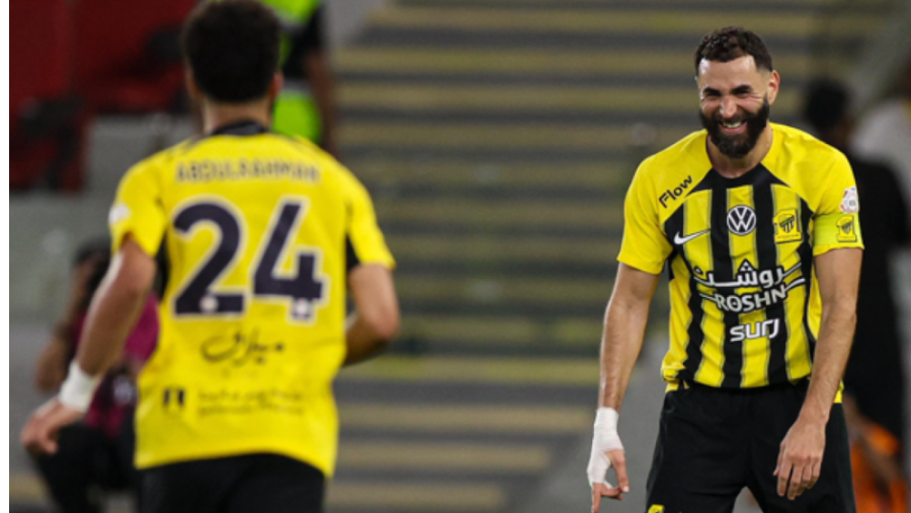 اتحاد جدة يقترب من لقب الدوري السعودي بعد فوز ساحق على الفيحاء