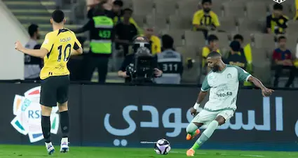 رئيس الرياض يهاجم التحكيم بعد خسارة مباراة الاتحاد: "حُرِمنا من نقطة"