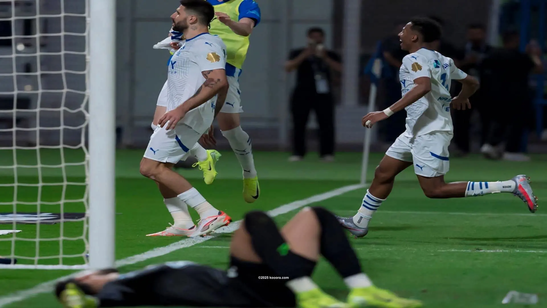 خبير تحكيمي مصري يفتح النار على هدف الهلال الثالث: "خطأ فادح وتقصير من VAR"