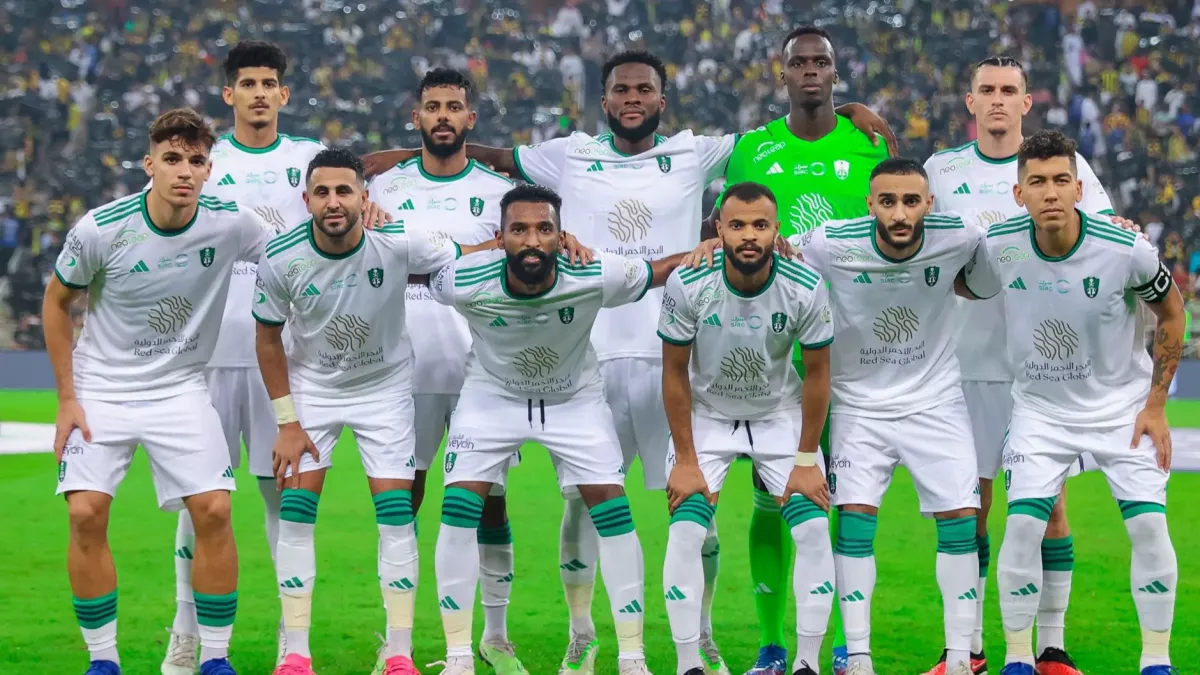 المنافسة تشتد بين الأهلي والفتح على صفقة فيستون مايلي الكونغولي