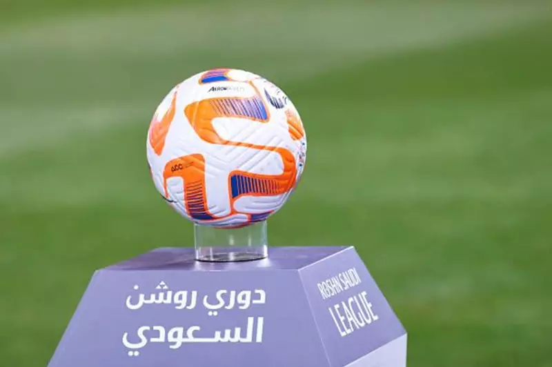 21 يومًا فقط.. الخلود السعودي يُنهي عقد مدربه الروماني بشكل مفاجئ