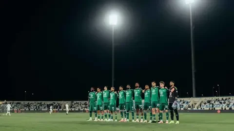 صدمة الأهلي السعودي: 4 تحديات خطيرة بعد الهزيمة المفاجئة أمام الأخدود
