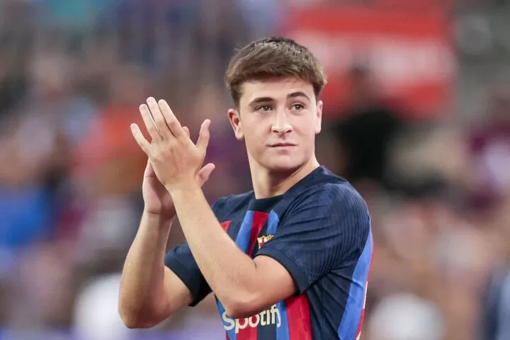 قرر نادي برشلونة إرسال لاعب lمن لاعبيه الشباب، كجزء من صفقة التوقيع مع أوريول روميو، لاعب وسط جيرونا.