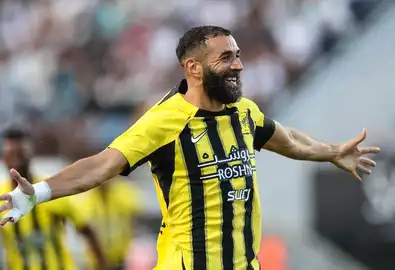 بنزيما يعود بقوة لتعزيز هجوم الاتحاد قبل مواجهة الفتح