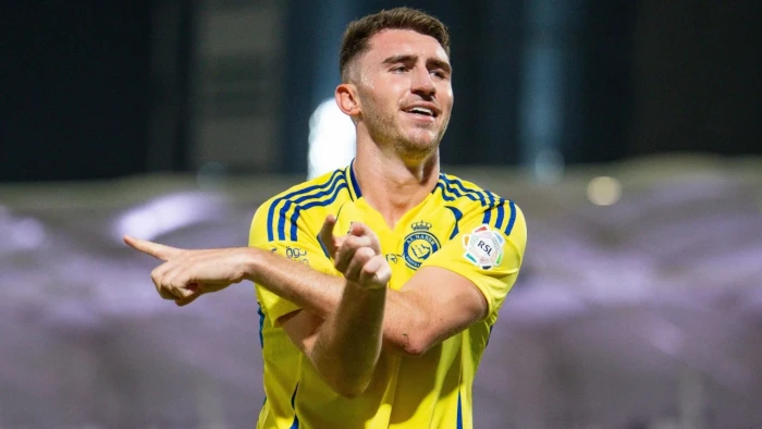النصر يخطو نحو التعاقد مع المدافع السلوفاكي هانكو لتعويض لابورت