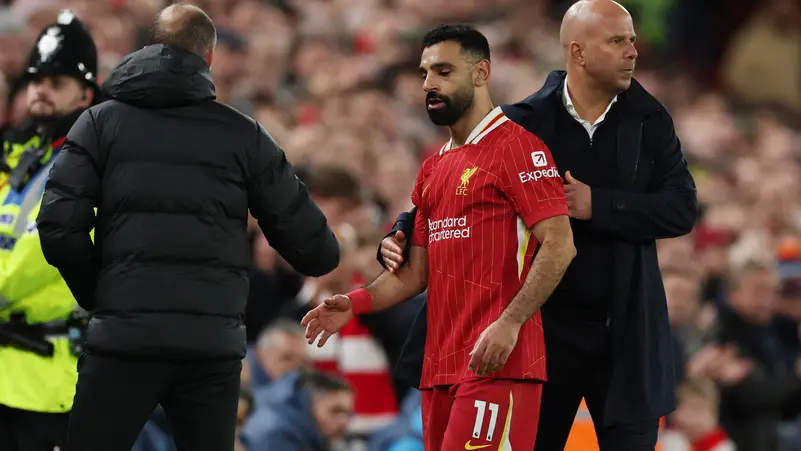 كواليس الاتفاق السري بين صلاح وسلوت: الصراحة التي قادت ليفربول للقب الدوري الإنجليزي