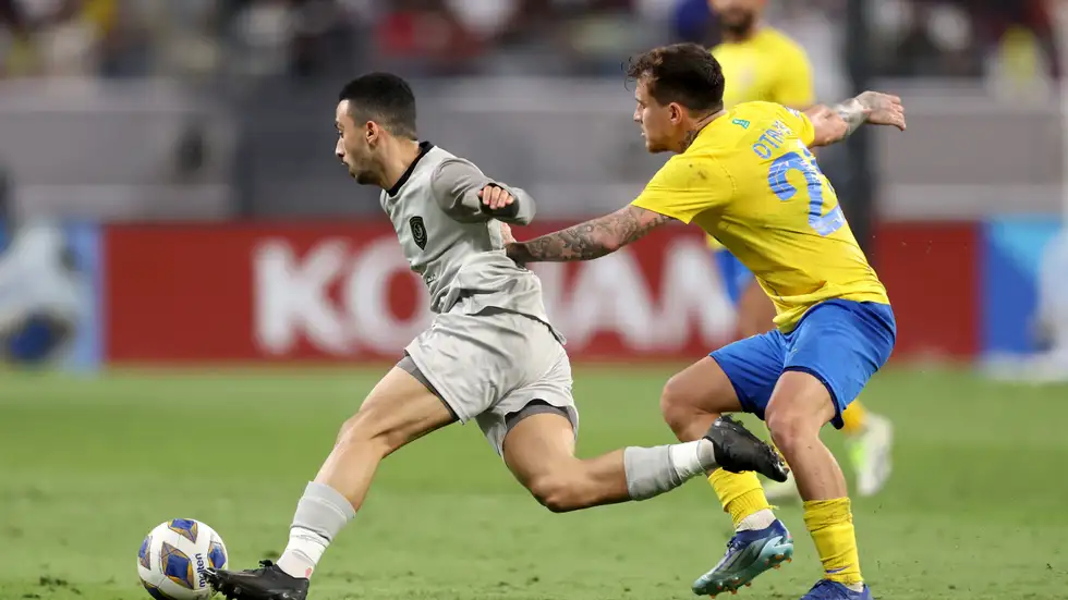 جورجي جيسوس يهز أركان النصر باستبعاد أوتافيو ويطرح أزمة مالية كبيرة