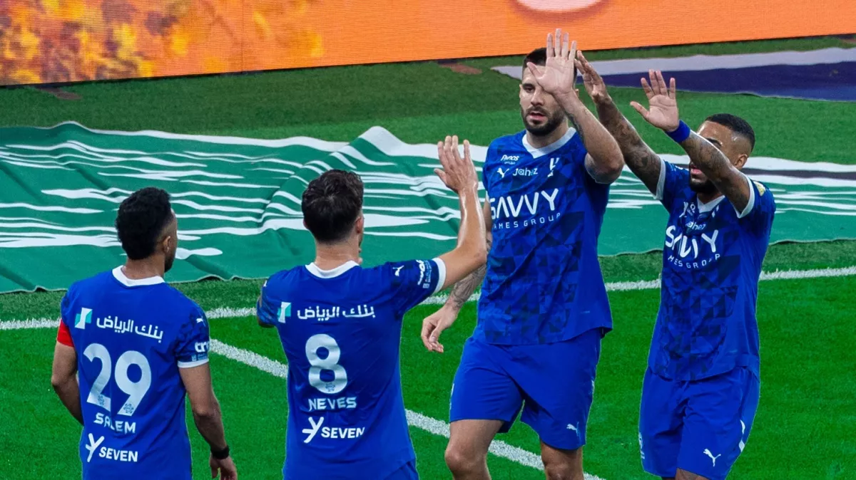 ضربة قوية للهلال.. باريلا يرفض العرض ويتجه لمواصلة مشواره الأوروبي