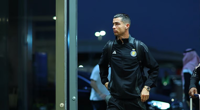 رونالدو يثير التكهنات حول مستقبله مع النصر بتغريدة غامضة بعد نهاية الموسم