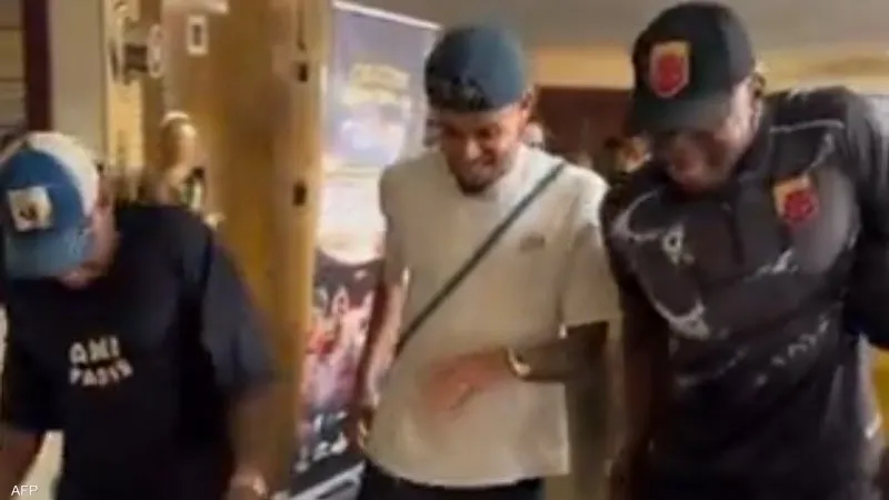 لويس دياز يثير الجدل بعد غيابه عن جنازة جوتا وظهر في حفل راقص