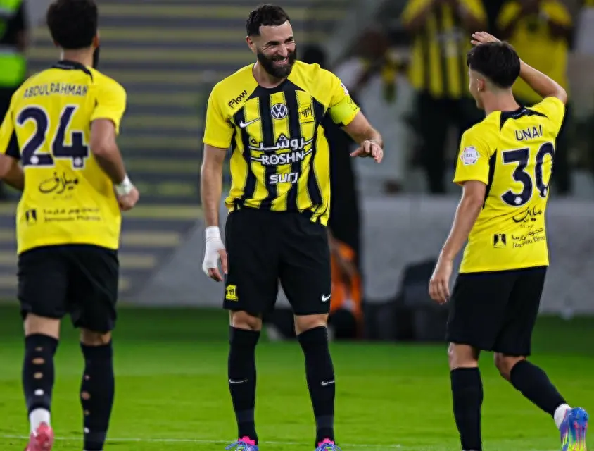 الاتحاد يواجه الرائد في الجولة 32 من دوري روشن.. تفاصيل المباراة والتذاكر