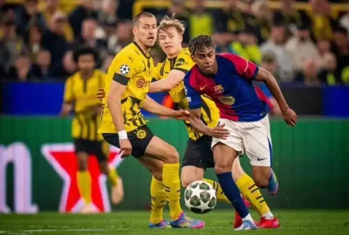برشلونة وباريس سان جرمان يتأهلان بصعوبة إلى نصف نهائي دوري الأبطال