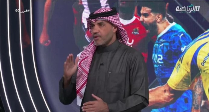 شكرالله يوضح القرارات التحكيمية في مباراة الهلال والرياض، مع تسليط الضوء على الحالات المثيرة للجدل في المباراة وأبرز القرارات مثل التسلل وركلات الجزاء، وشرح كل موقف بشكل دقيق.