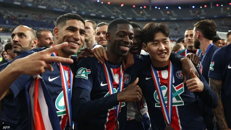 عثمان ديمبيلي يتوج بلقب أفضل لاعب في دوري أبطال أوروبا 2024/25