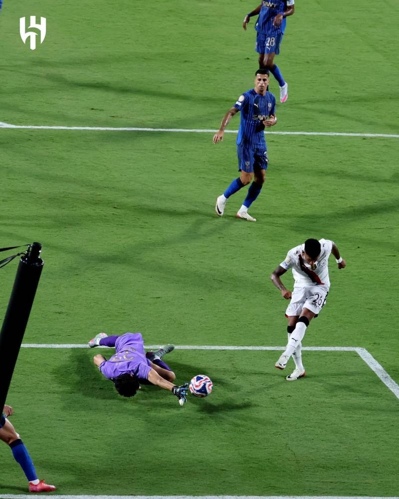 ياسين بونو.. السد المنيع الذي حطم أحلام مانشستر سيتي في مونديال الأندية