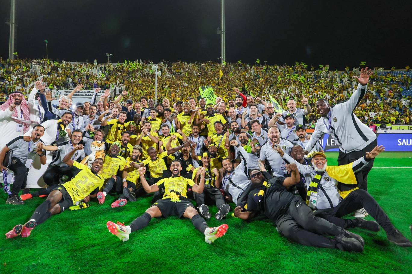 الاتحاد يتوج بلقب الدوري السعودي بعد موسم استثنائي بقيادة بلان