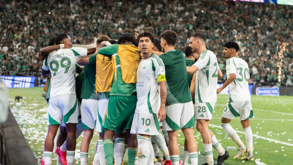 الأهلي يُسرع لمفاوضات تجديد عقد زياد الجهني قبل دخول الفترة الحرة