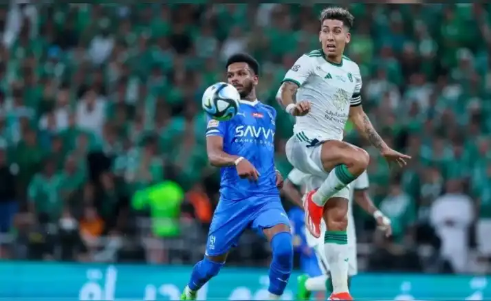 الهلال والأهلي يتصادمان على بطاقة نهائي دوري الأبطال