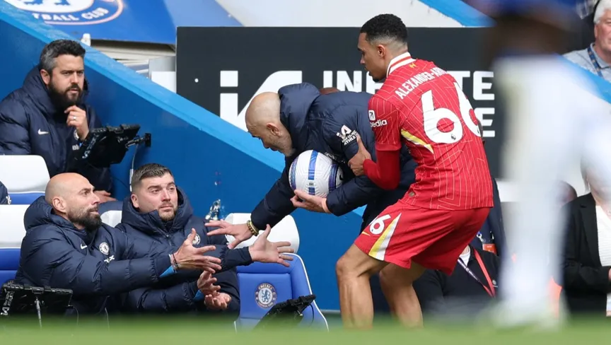 تحقيق: أي رقم سيرتديه أرنولد في ريال مدريد بعد رحيله عن ليفربول؟