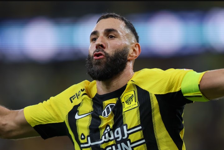 بنزيما يعلن دعمه لترشح أنمار الحائلي لرئاسة نادي الاتحاد السعودي