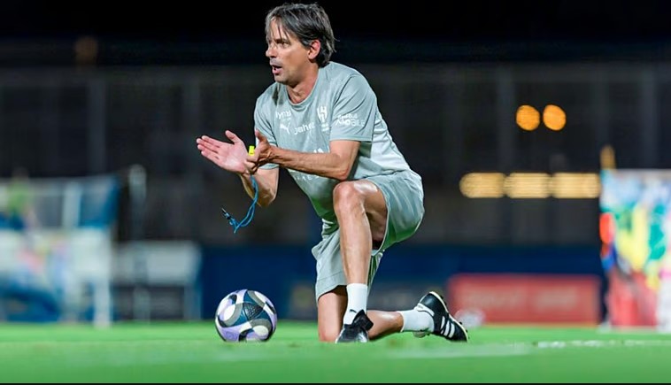 إنزاجي يطالب الهلال بضم مهاجم عالمي استعدادًا للموسم الجديد