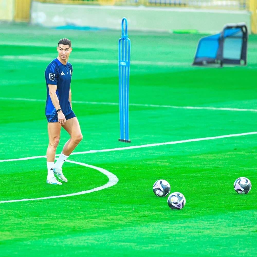 مواجهات نارية في الجولة 33 من الدوري السعودي.. الهلال يواصل زحفه والنصر يصطدم بالخليج