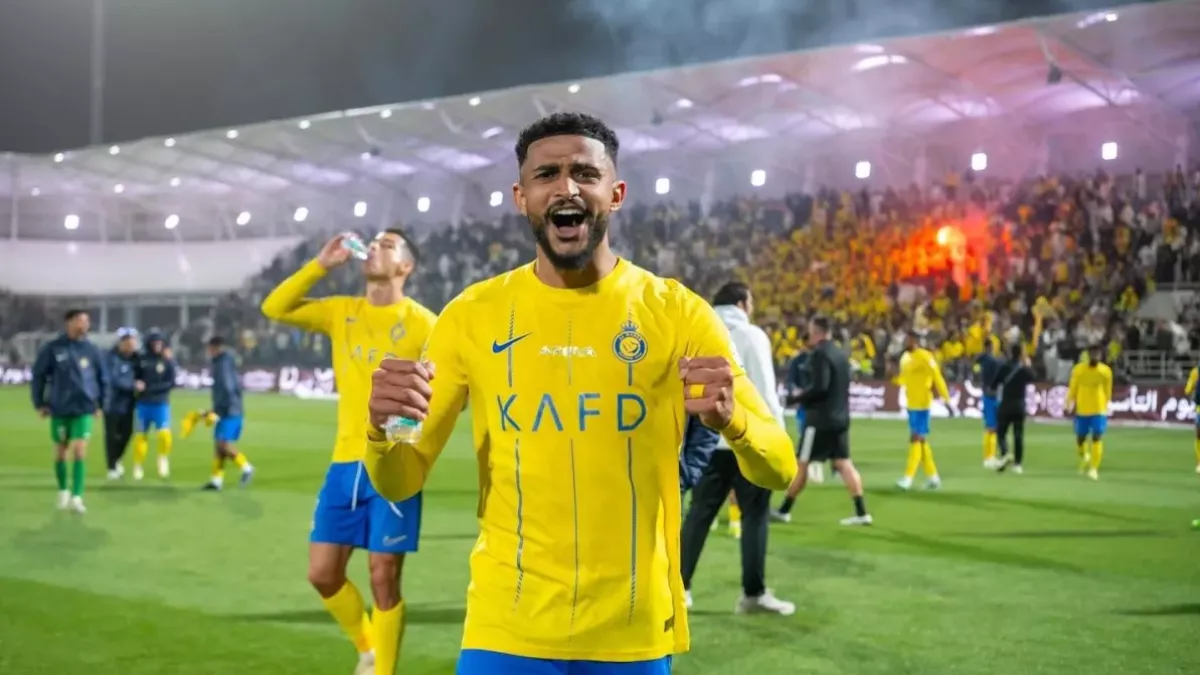 أزمة في النصر بعد قيام العمري بتغيير صورته لقميص الاتحاد على إنستجرام