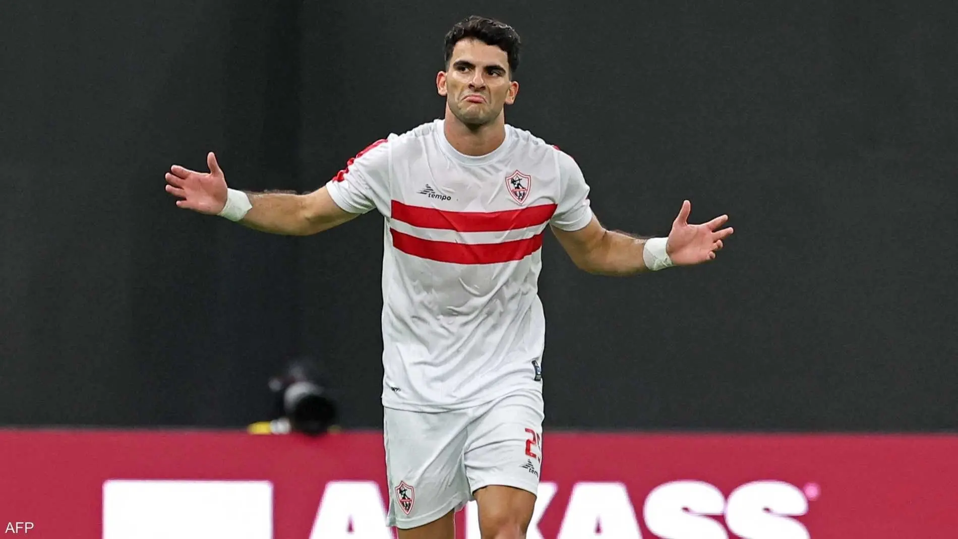 أزمة زيزو تهدد بغياب الزمالك عن الموسم المقبل.. والاتحاد يحذر