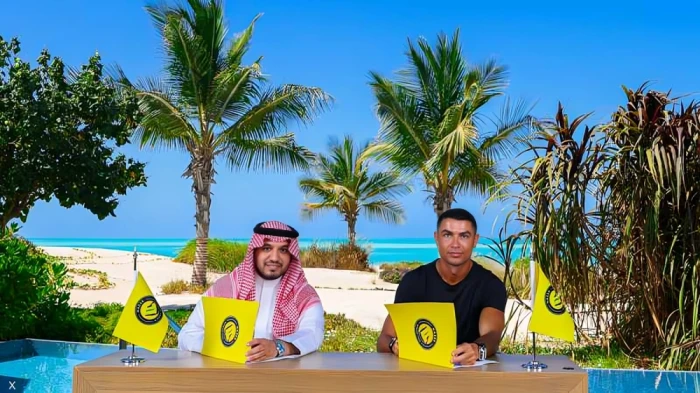 The Sun تكشف: تفاصيل مذهلة لعقد رونالدو مع النصر.. 244 مليون دولار سنوياً وامتيازات خيالية!