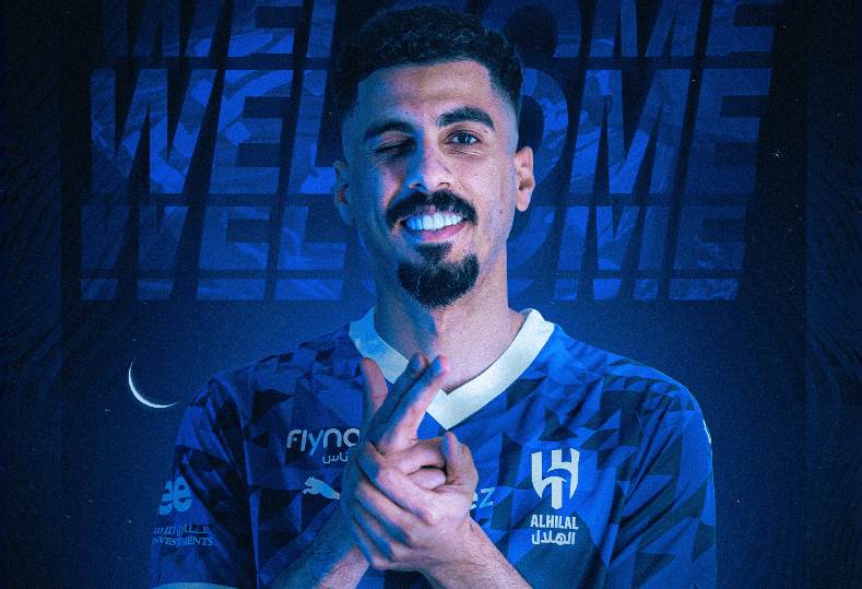 لاجامي يكتب التاريخ برابع انتقال نادر بين قطبي الرياض