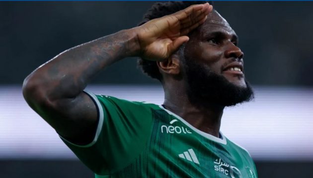 يوفنتوس يضع نصب عينيه صفقة كيسيه من الأهلي.. واللاعب يعطي الموافقة المبدئية