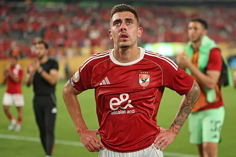 غيابات مثيرة تظلل استعدادات الأهلي لمواجهة الزمالك في ديربي القاهرة