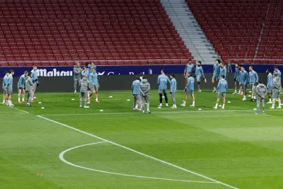 صراع العمالقة: تشكيل أتليتكو مدريد المتوقع أمام برشلونة في الدوري الإسباني