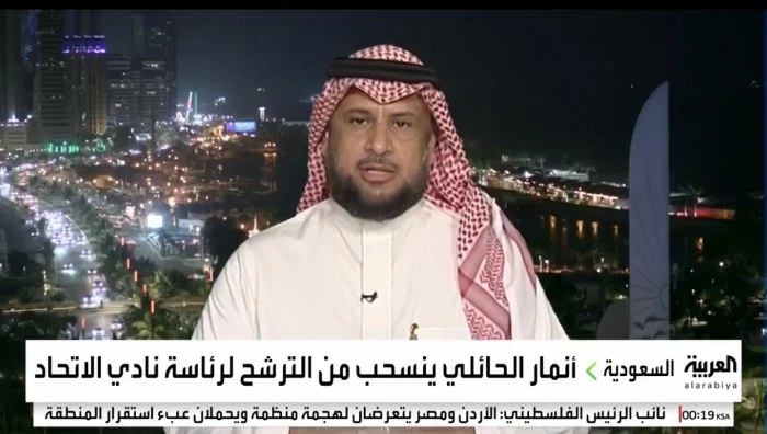 الزهراني يوجه رسالة قوية لبنزيما: "دورك داخل الملعب وليس في الانتخابات"