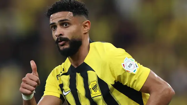 معركة مالية ساخنة.. كيف يحاول الاتحاد تخفيض ثمن صفقة العمري أمام شروط النصر الصارمة؟