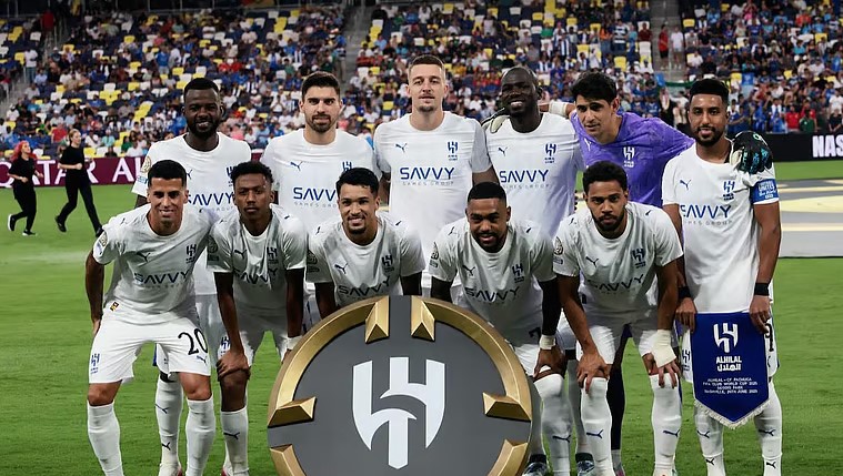 الهلال يخطف الأضواء العالمية بعد تألقه في كأس العالم للأندية ويتأهل لمواجهة مانشستر سيتي