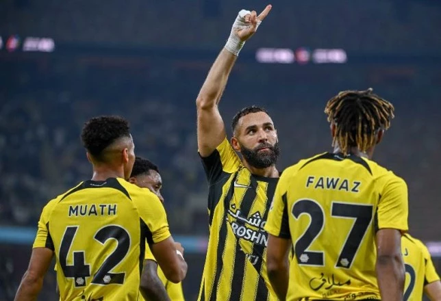 كريم بنزيما يتصدر قائمة هدافي الاتحاد برصيد 15 هدفًا في الدوري السعودي قبل مواجهة الهلال في الكلاسيكو المرتقب. تعرف على أبرز الهدافين في صفوف العميد.