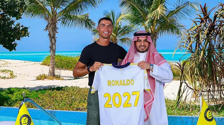 رونالدو يوقع عقدًا جديدًا مع النصر حتى 2027.. إعلام عالمي يتفاعل بقوة