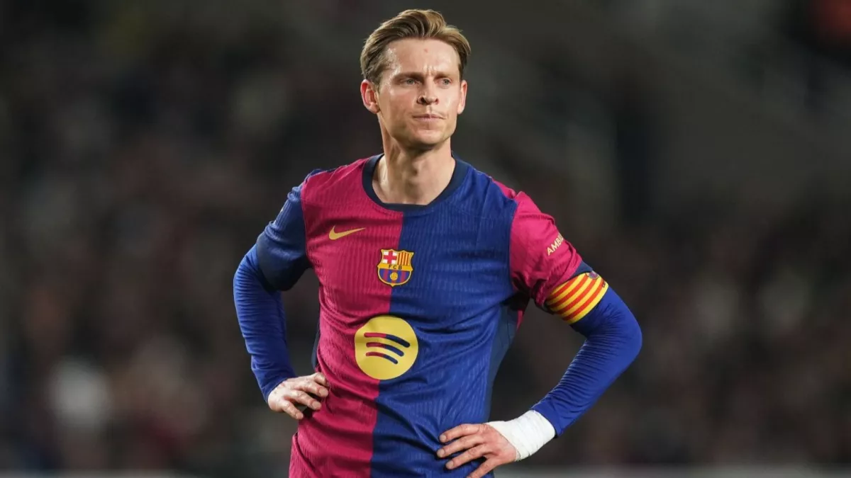 برشلونة ينجح في تجديد عقد دي يونج بشروط مالية جديدة