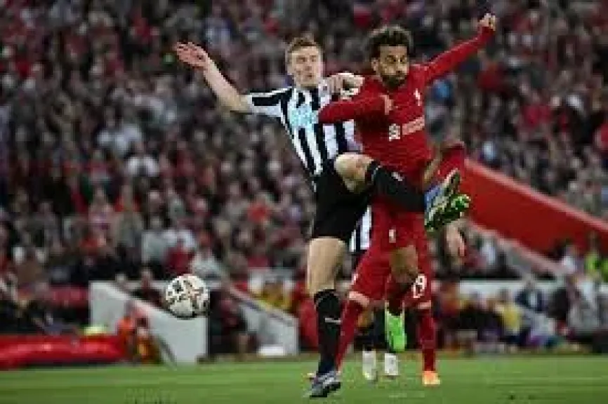 ليفربول يواجه نيوكاسل في نهائي كأس الرابطة سعيًا لتسجيل رقم قياسي جديد